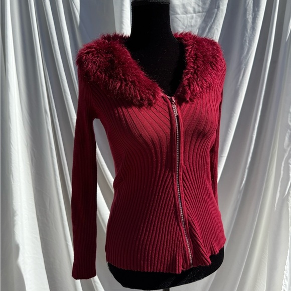 90s Burgundy Sweater with Faux Fur Collar - Picture 1 of 5